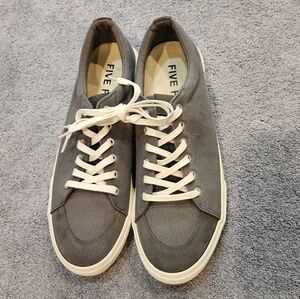 Mens Size 12 Gray Canvas Sneakers